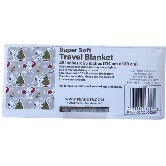 NEW Peanuts Christmas Snoopy Super Soft Travel Blanket 45” x 55” - Picture 2 of 3